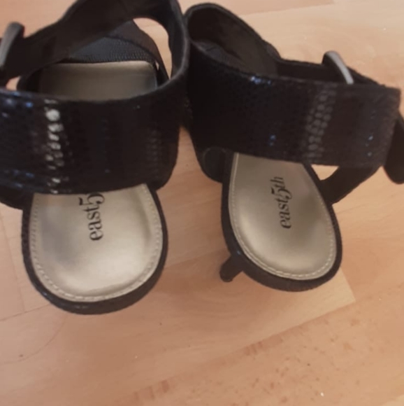 East 5th Party heels. Size 8. Brand new. - Picture 2 of 4